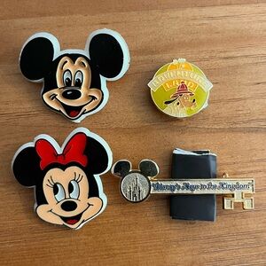 Disney Pin Bundle Vintage and Modern Mickey Minnie Goofy